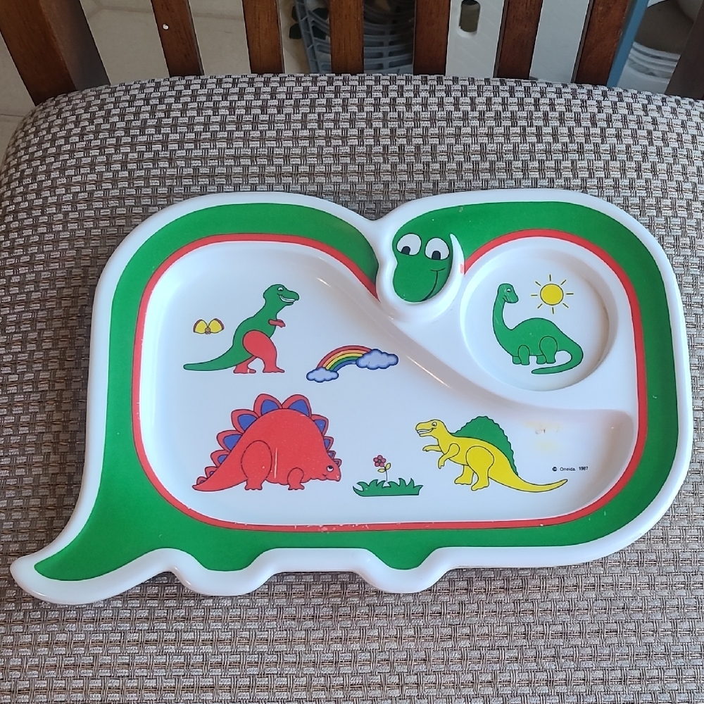 Vintage Oneida 1987 Dinosaur Themed Kids Plate Divided Tray Melamine Food